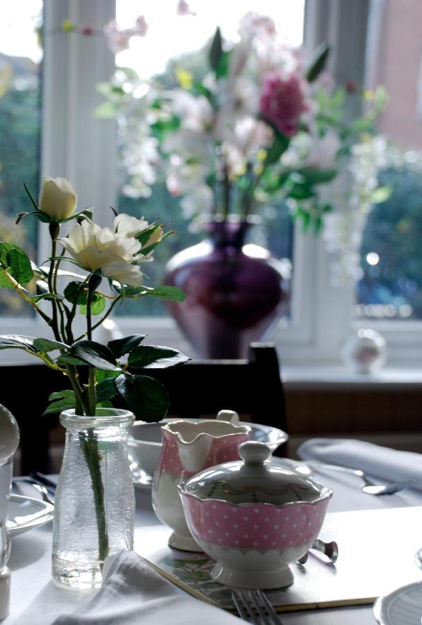 ボーンマス Cherry Tree House Bed & Breakfast エクステリア 写真