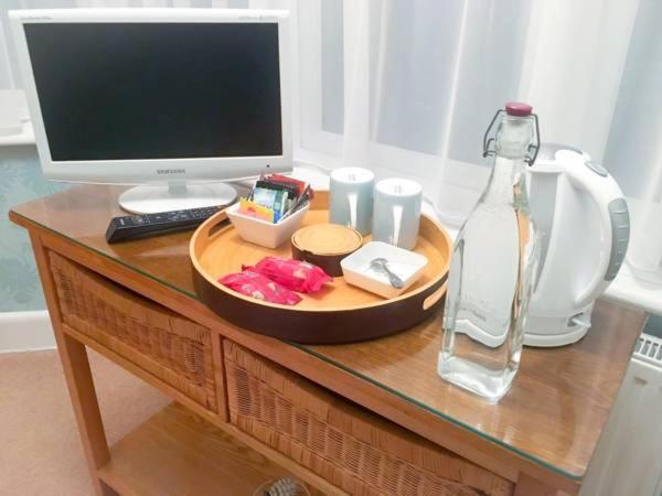 ボーンマス Cherry Tree House Bed & Breakfast エクステリア 写真